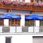 Hotel-gasthof Zum Oberen Wirt 3* רוגן
