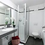 Hotel-gasthof Zum Oberen Wirt מלון רוגן