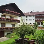 מלון Hotel-gasthof Zum Oberen Wirt 3*
