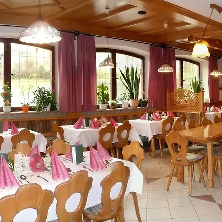 Hotel Hotel-gasthof Zum Oberen Wirt