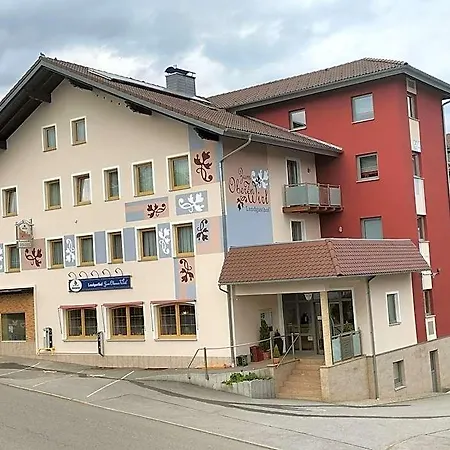 מלון Hotel-gasthof Zum Oberen Wirt רוגן