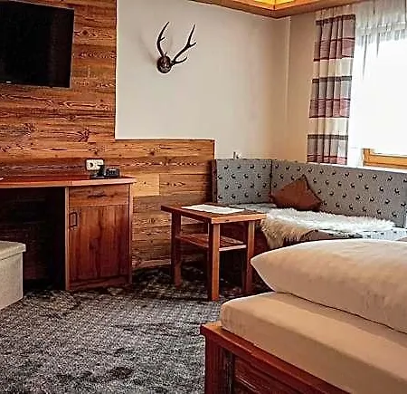 מלון Hotel-gasthof Zum Oberen Wirt רוגן