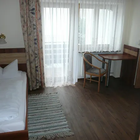 Hotel Hotel-gasthof Zum Oberen Wirt
