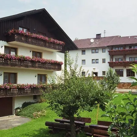 Hotel Hotel-gasthof Zum Oberen Wirt 3*